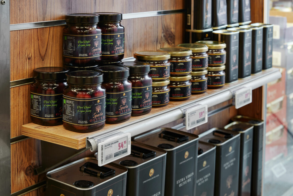 Pricer electrnic shelf labels on a shelf for jam
