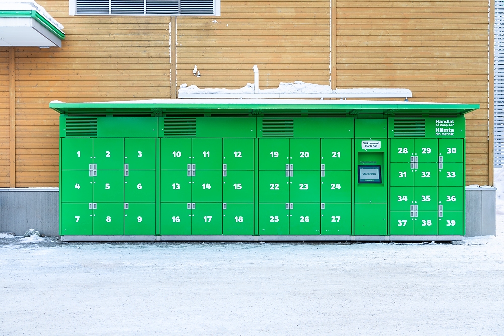 Green click & collect locker