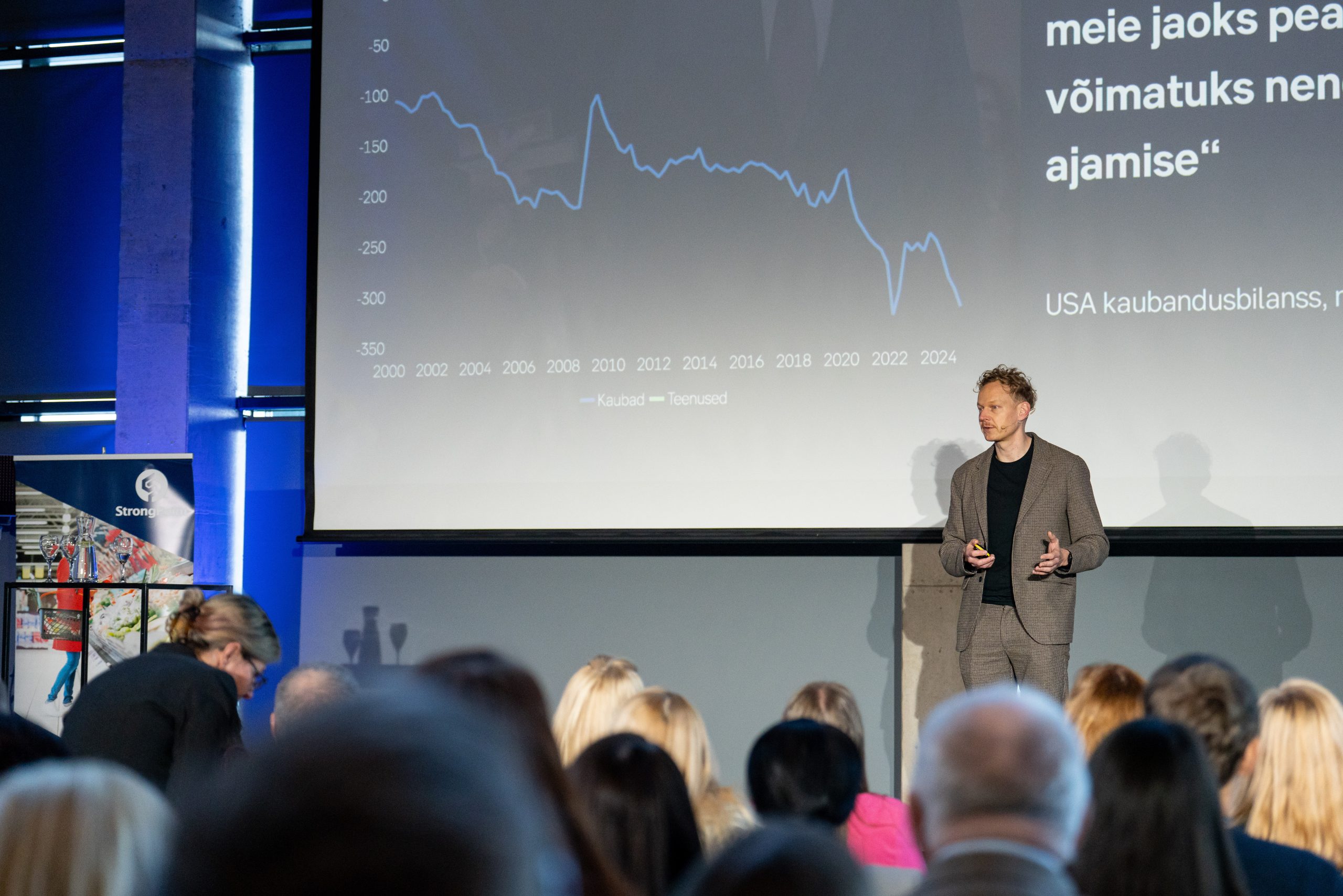 „Eesti inimeste kindlustunne majanduse suhtes on praegusel hetkel üsna madal ning teatud määral mõjutab see ka meie tarbimist. Tarbija poodi läheb ikka, aga kõi